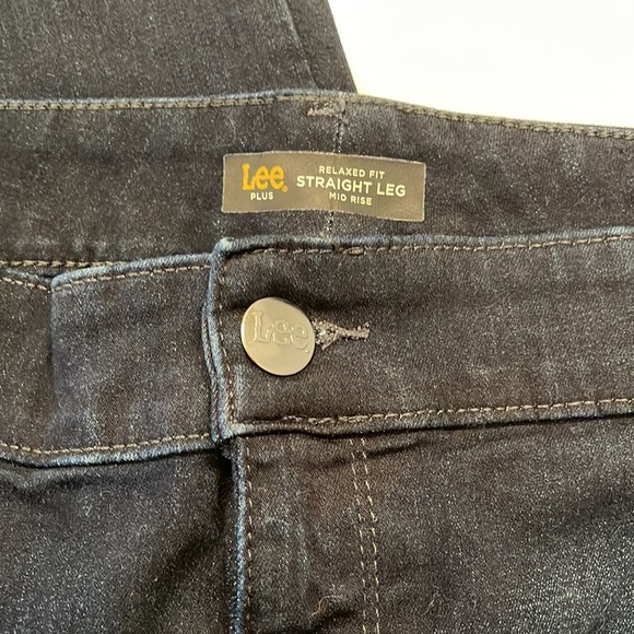 NWOT Lee relaxed fit straight leg mid rise dark wash size 22W - Picture 6 of 6